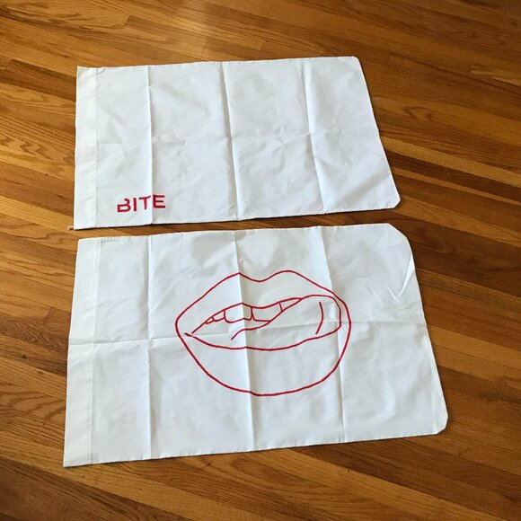 Bite Beauty Pillowcases NEW Queen Sized - Picture 1 of 3